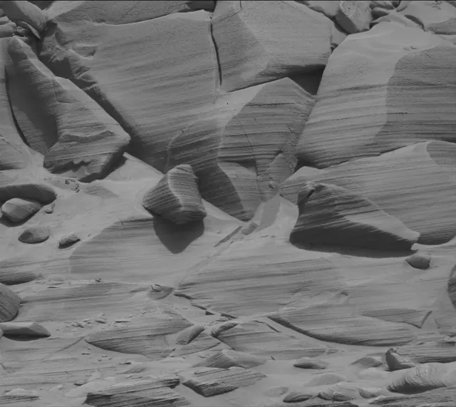 Sol 3758: Mast Camera (Mastcam)