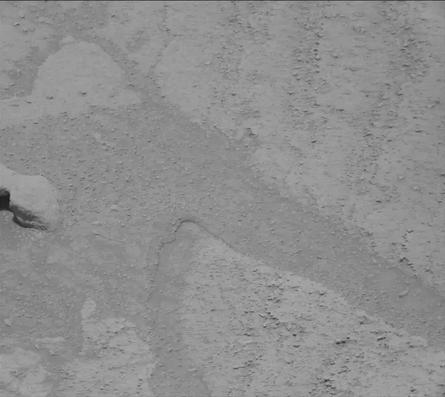 Sol 3758: Mast Camera (Mastcam)