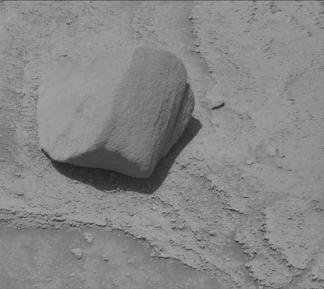 Sol 3758: Mast Camera (Mastcam)