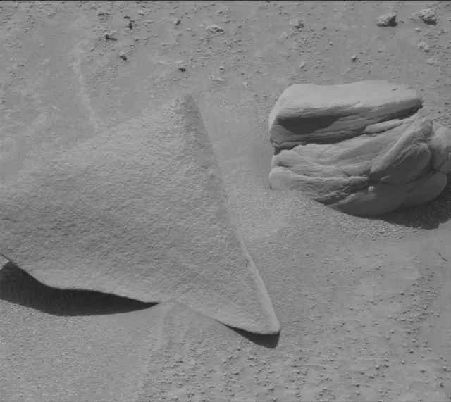 Sol 3759: Mast Camera (Mastcam)