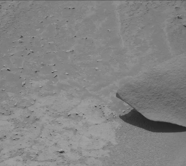 Sol 3759: Mast Camera (Mastcam)