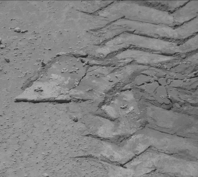 Sol 3759: Mast Camera (Mastcam)