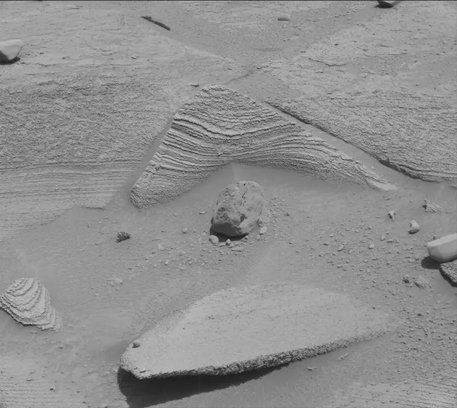 Sol 3762: Mast Camera (Mastcam)