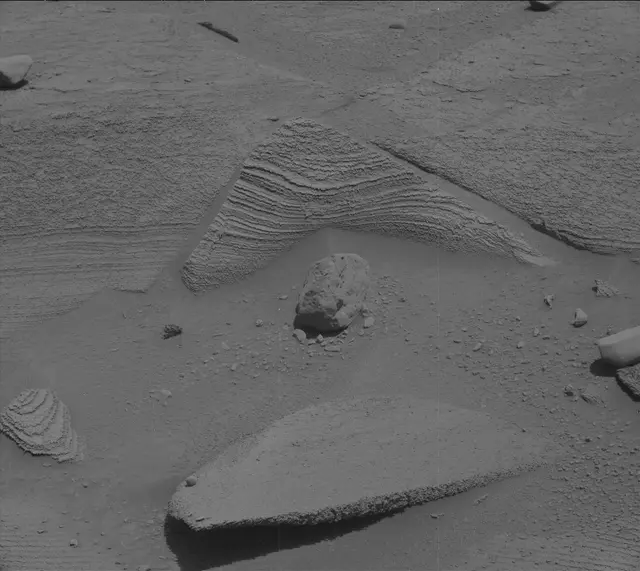 Sol 3762: Mast Camera (Mastcam)