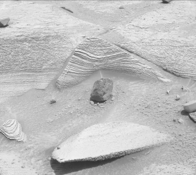 Sol 3762: Mast Camera (Mastcam)
