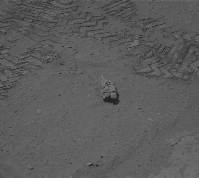 Sol 3762: Mast Camera (Mastcam)