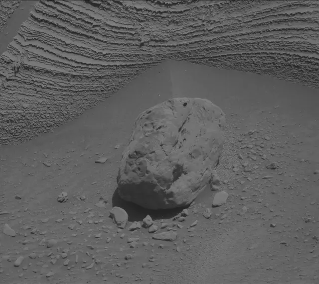 Sol 3762: Mast Camera (Mastcam)