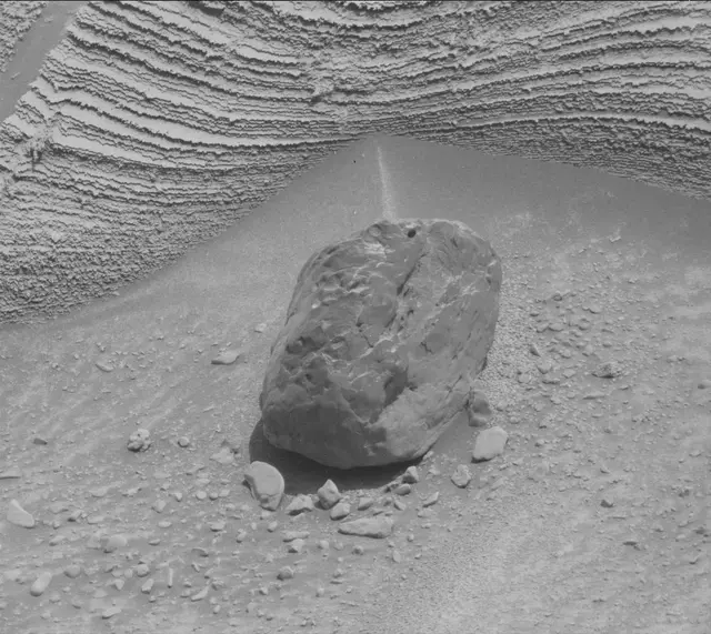 Sol 3762: Mast Camera (Mastcam)