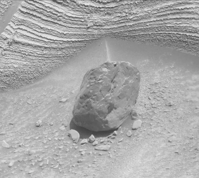 Sol 3762: Mast Camera (Mastcam)