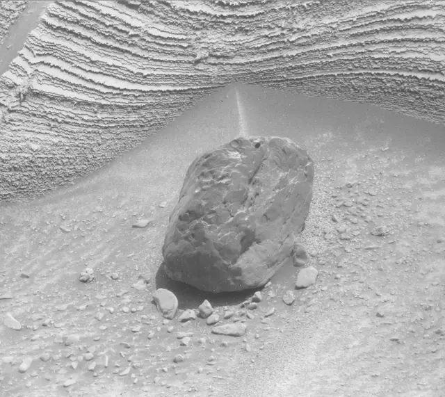 Sol 3762: Mast Camera (Mastcam)