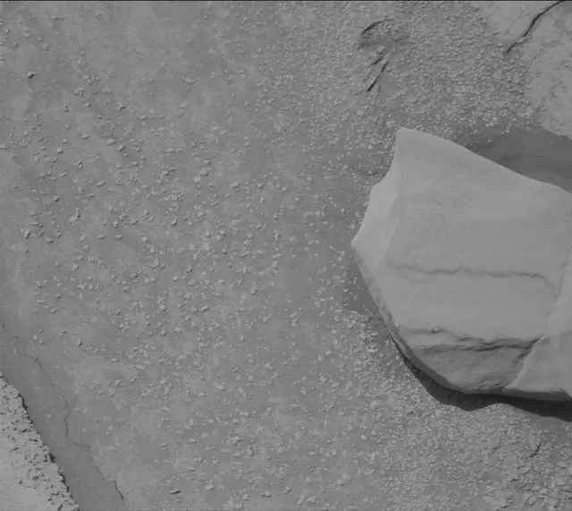 Sol 3763: Mast Camera (Mastcam)