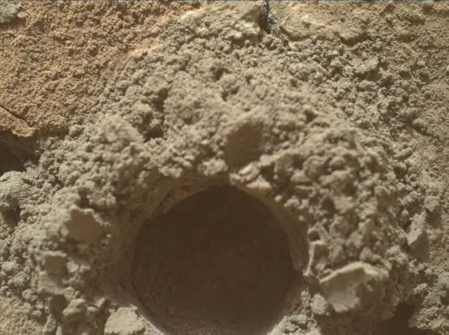Sol 3767: Mars Hand Lens Imager (MAHLI)