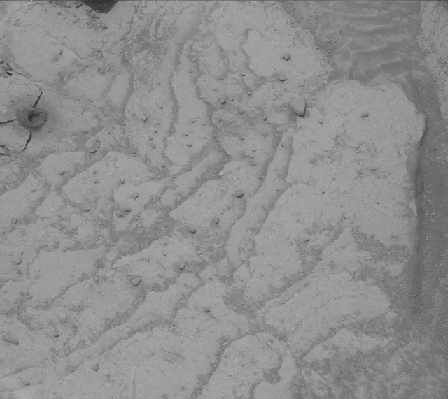 Sol 3768: Mast Camera (Mastcam)