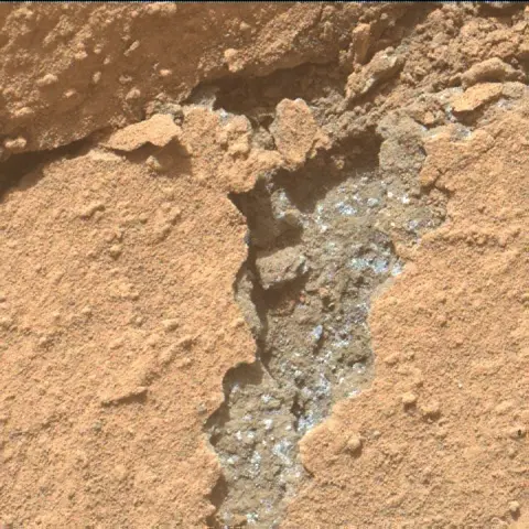 Sol 3769: Mars Hand Lens Imager (MAHLI)