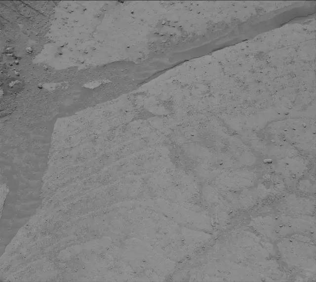 Sol 3770: Mast Camera (Mastcam)