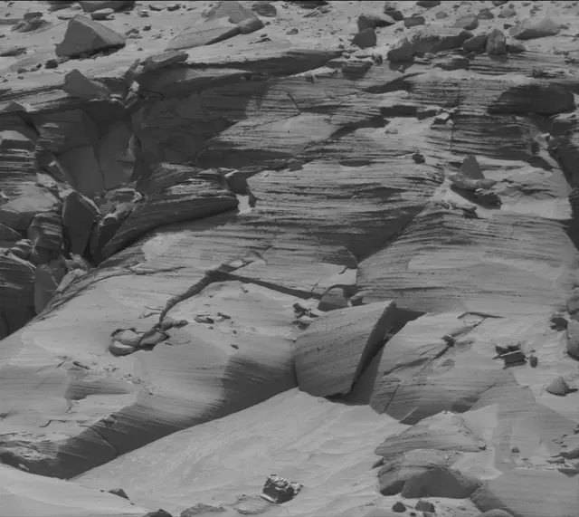 Sol 3771: Mast Camera (Mastcam)