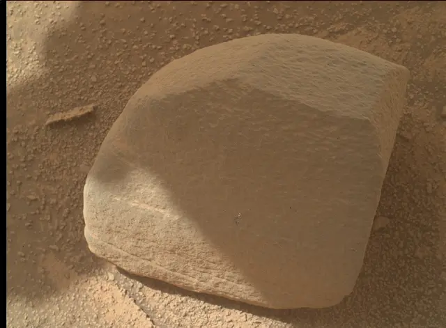 Sol 3771: Mars Hand Lens Imager (MAHLI)