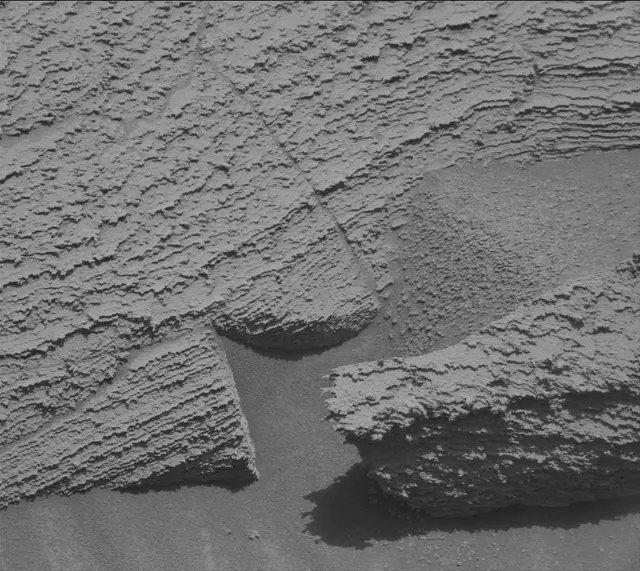 Sol 3773: Mast Camera (Mastcam)