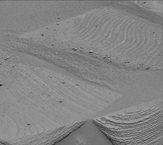 Sol 3774: Mast Camera (Mastcam)
