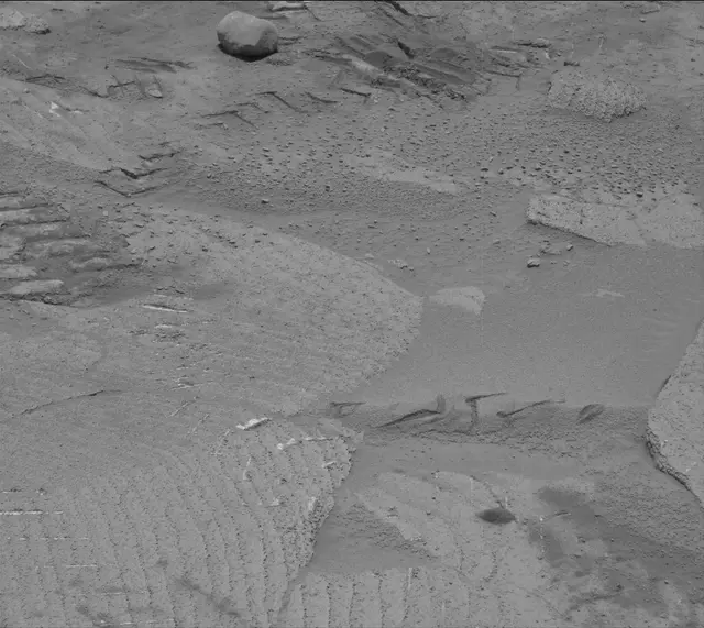 Sol 3774: Mast Camera (Mastcam)