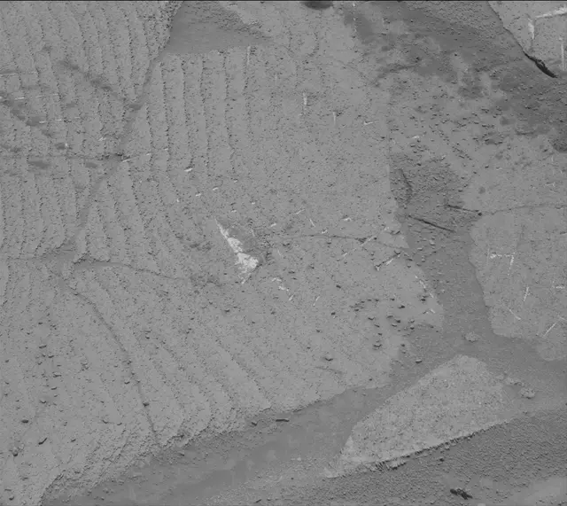 Sol 3774: Mast Camera (Mastcam)