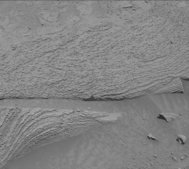 Sol 3774: Mast Camera (Mastcam)