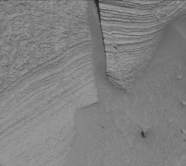 Sol 3774: Mast Camera (Mastcam)