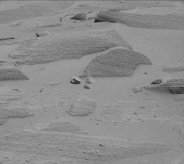 Sol 3774: Mast Camera (Mastcam)