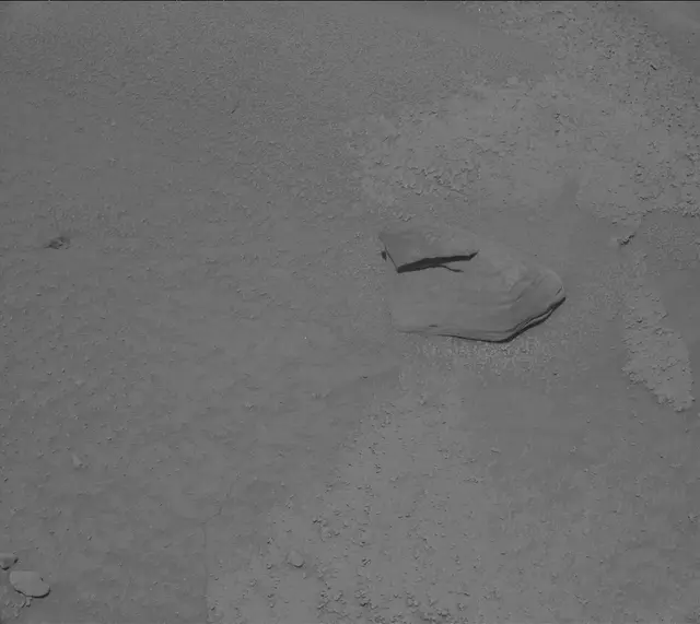 Sol 3776: Mast Camera (Mastcam)