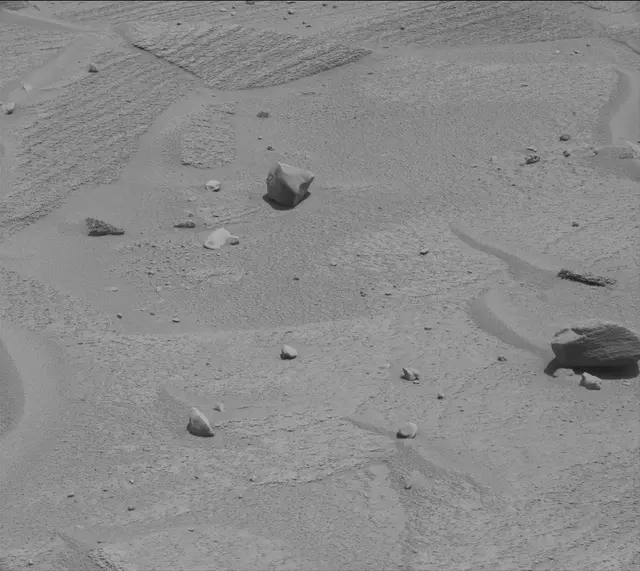 Sol 3776: Mast Camera (Mastcam)