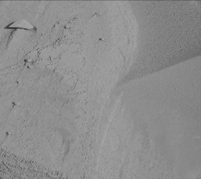 Sol 3776: Mast Camera (Mastcam)