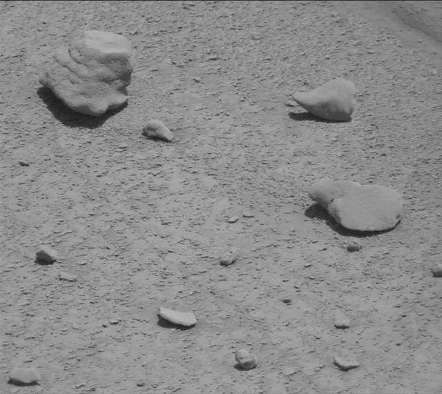 Sol 3776: Mast Camera (Mastcam)
