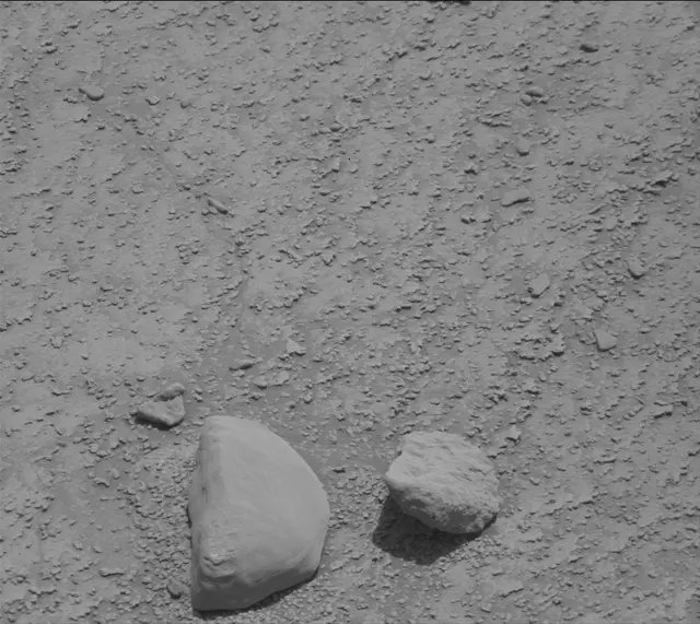 Sol 3776: Mast Camera (Mastcam)