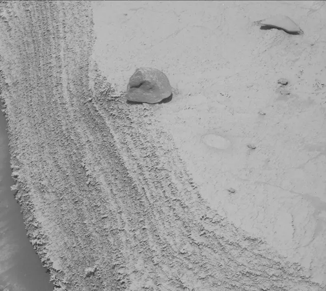 Sol 3778: Mast Camera (Mastcam)