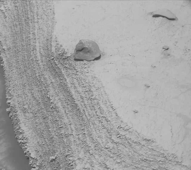 Sol 3778: Mast Camera (Mastcam)
