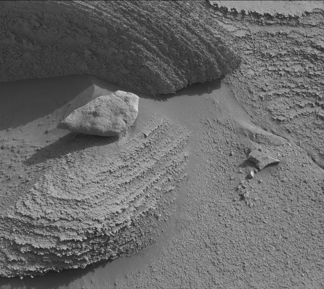 Sol 3778: Mast Camera (Mastcam)