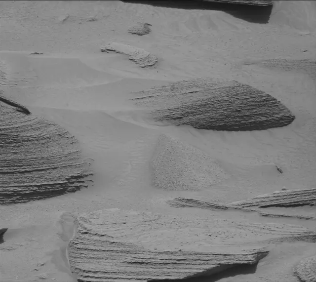 Sol 3778: Mast Camera (Mastcam)