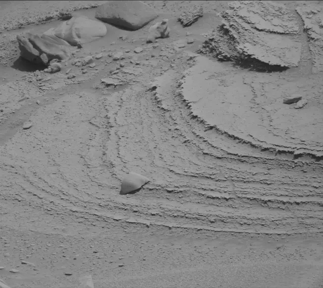 Sol 3778: Mast Camera (Mastcam)