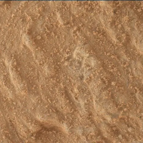 Sol 3778: Mars Hand Lens Imager (MAHLI)