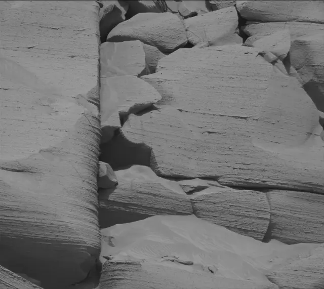 Sol 3780: Mast Camera (Mastcam)