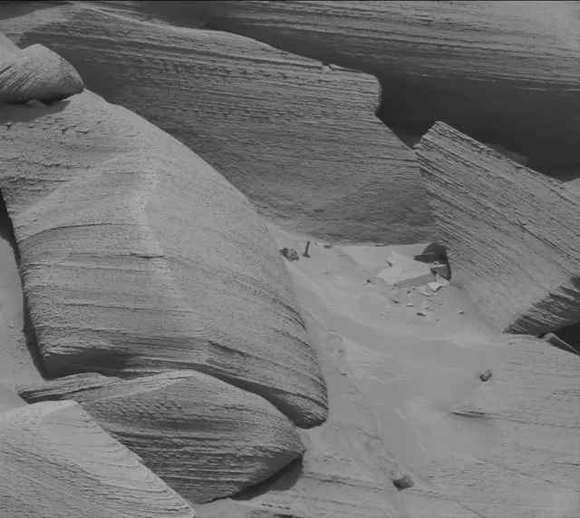 Sol 3780: Mast Camera (Mastcam)