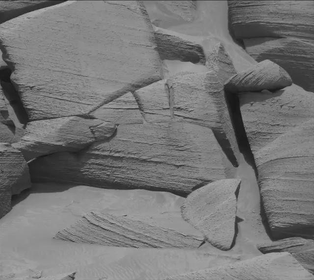 Sol 3780: Mast Camera (Mastcam)