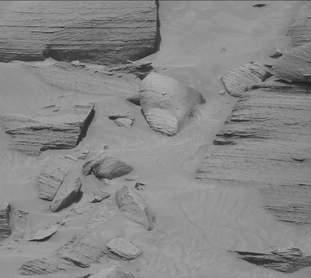Sol 3780: Mast Camera (Mastcam)