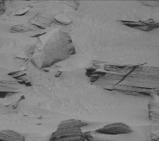 Sol 3780: Mast Camera (Mastcam)