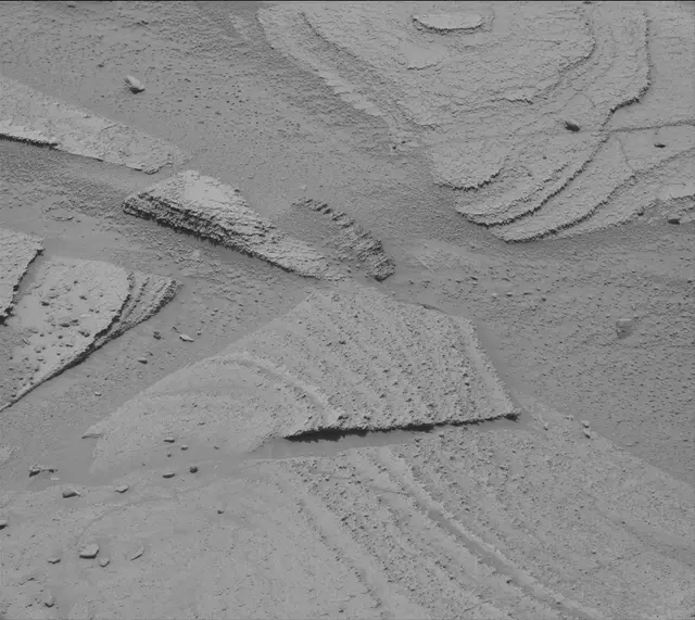 Sol 3781: Mast Camera (Mastcam)