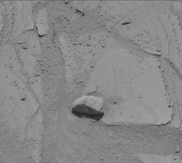 Sol 3781: Mast Camera (Mastcam)