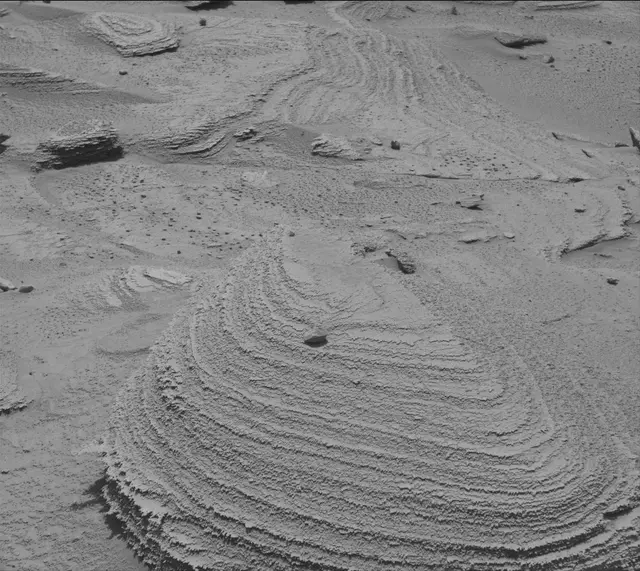 Sol 3781: Mast Camera (Mastcam)