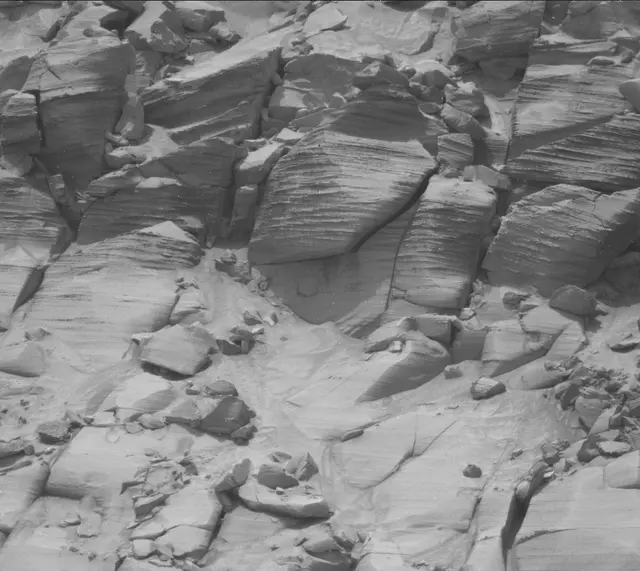Sol 3781: Mast Camera (Mastcam)