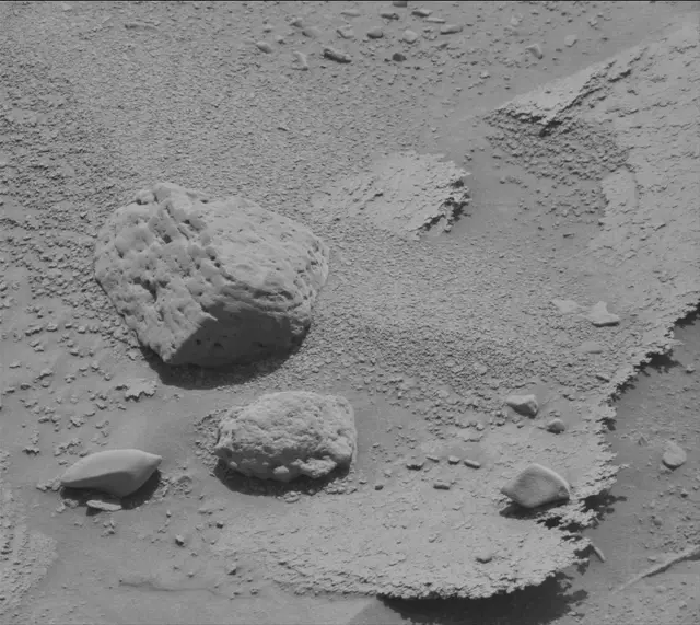 Sol 3781: Mast Camera (Mastcam)
