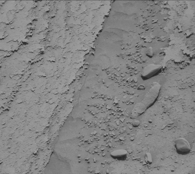 Sol 3781: Mast Camera (Mastcam)